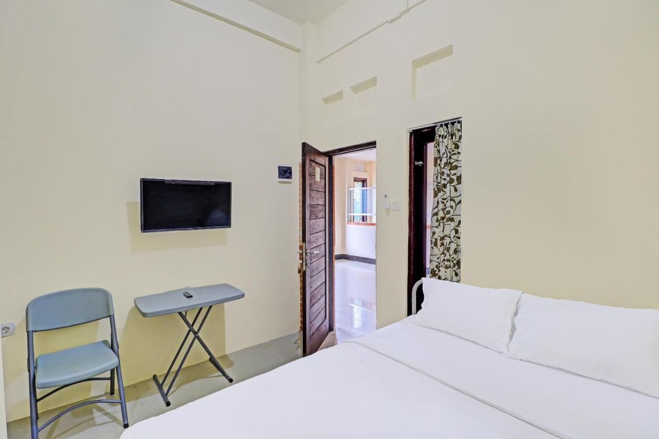 Oyo 91864 Holistic Stay Jimbaran Exterior foto
