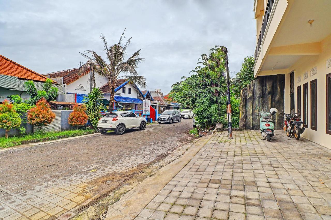 Oyo 91864 Holistic Stay Jimbaran Exterior foto